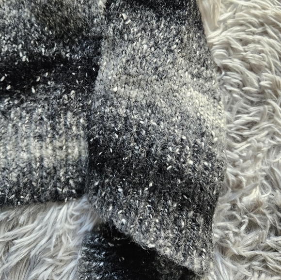 BCIM Wool/acrylic sweater - Picture 9 of 11